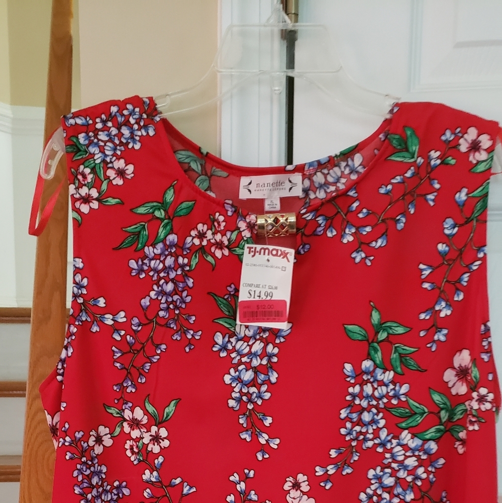 Womens Floral Sleeveless Blouse